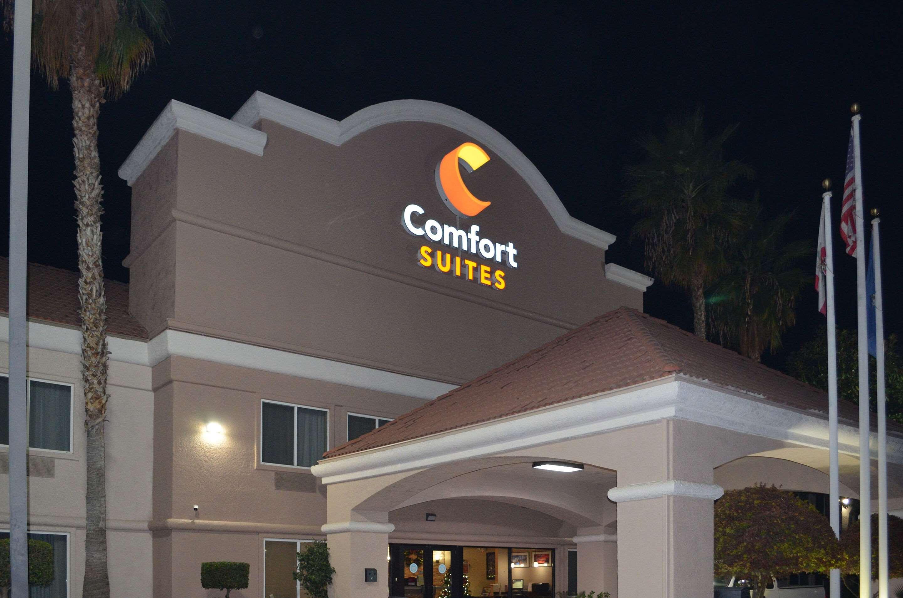 Comfort Suites Tulare Eksteriør billede